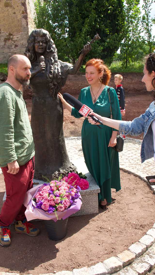 Odsłonięcie pomnika Violett Villas. Lewin Kłodzki, 10.6.2023