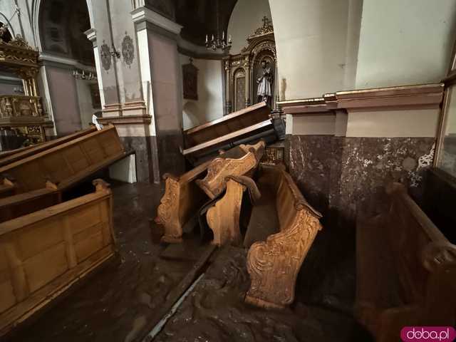[WIDEO/FOTO] Tragiczna sytuacja powodziowa w Kłodzku: Zniszczone ulice, budynki i wszechobecny szlam