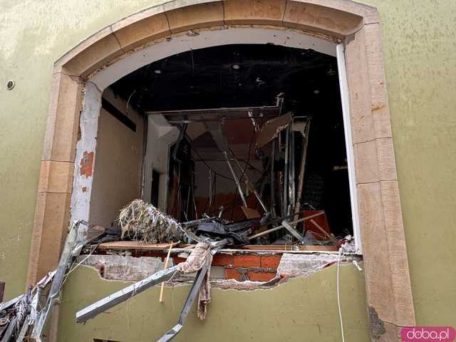 [WIDEO/FOTO] Tragiczna sytuacja powodziowa w Kłodzku: Zniszczone ulice, budynki i wszechobecny szlam