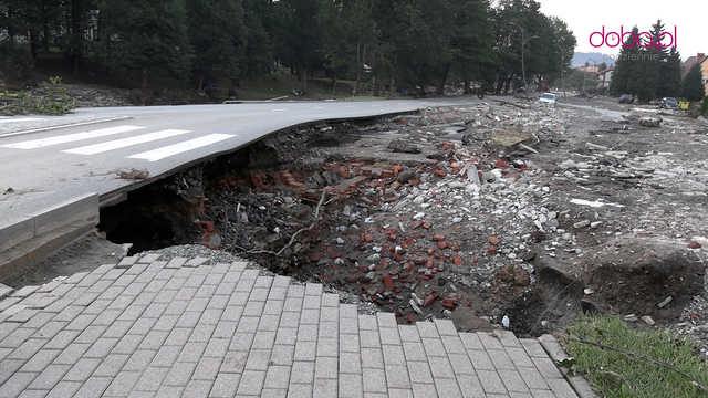 Konwój humanitarny z Bielawy dotarł do Stronia Śląskiego
