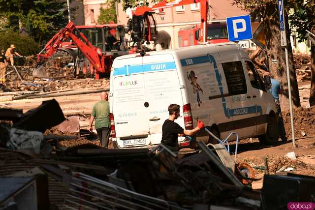 [WIDEO/FOTO] Lądek-Zdrój pogrążony po powodzi. Postapokaliptyczny obraz miasta, które nawiedził żywioł