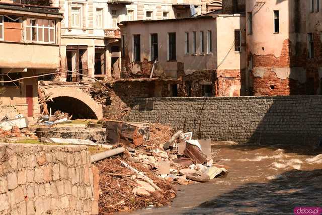 [WIDEO/FOTO] Lądek-Zdrój pogrążony po powodzi. Postapokaliptyczny obraz miasta, które nawiedził żywioł