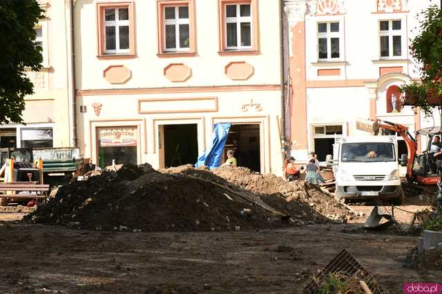 [WIDEO/FOTO] Lądek-Zdrój pogrążony po powodzi. Postapokaliptyczny obraz miasta, które nawiedził żywioł