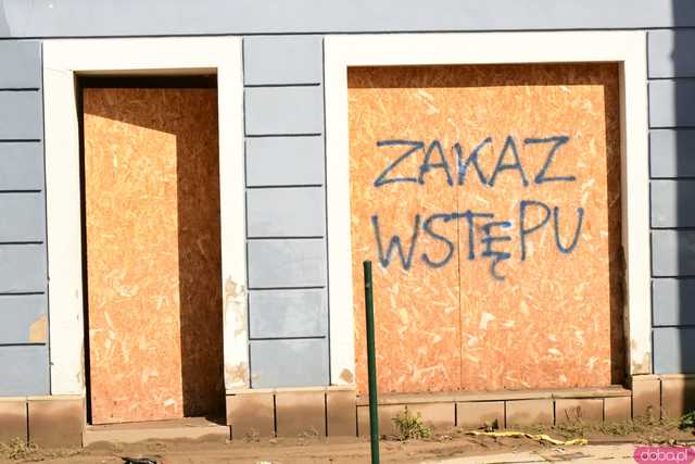 [WIDEO/FOTO] Lądek-Zdrój pogrążony po powodzi. Postapokaliptyczny obraz miasta, które nawiedził żywioł