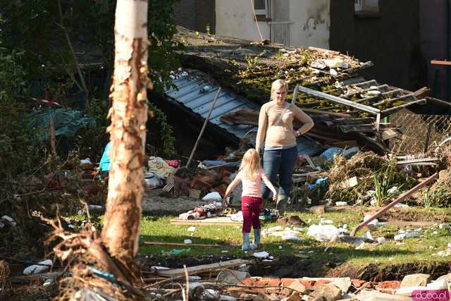 [WIDEO/FOTO] Lądek-Zdrój pogrążony po powodzi. Postapokaliptyczny obraz miasta, które nawiedził żywioł