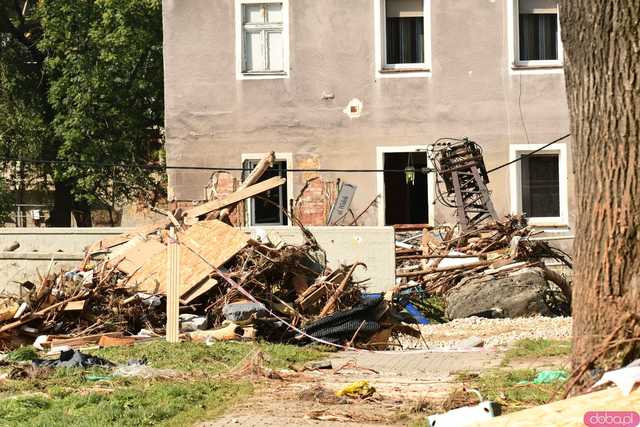 [WIDEO/FOTO] Lądek-Zdrój pogrążony po powodzi. Postapokaliptyczny obraz miasta, które nawiedził żywioł