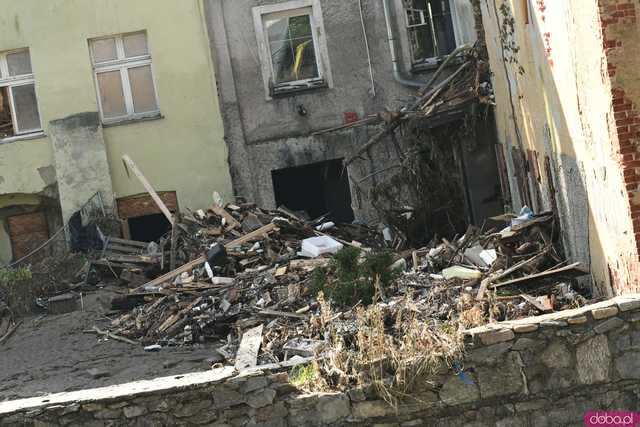 [WIDEO/FOTO] Lądek-Zdrój pogrążony po powodzi. Postapokaliptyczny obraz miasta, które nawiedził żywioł