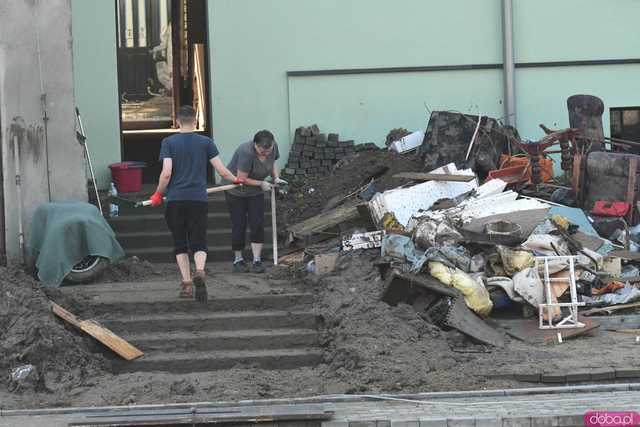 [WIDEO/FOTO] Lądek-Zdrój pogrążony po powodzi. Postapokaliptyczny obraz miasta, które nawiedził żywioł