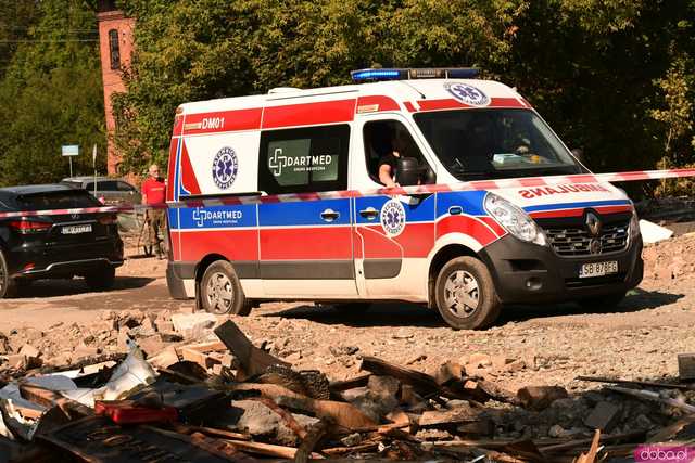 [WIDEO/FOTO] Gruzowiska, zawalone budynki i bezradność mieszkańców. Makabryczny obraz Stronia Śląskiego po powodzi