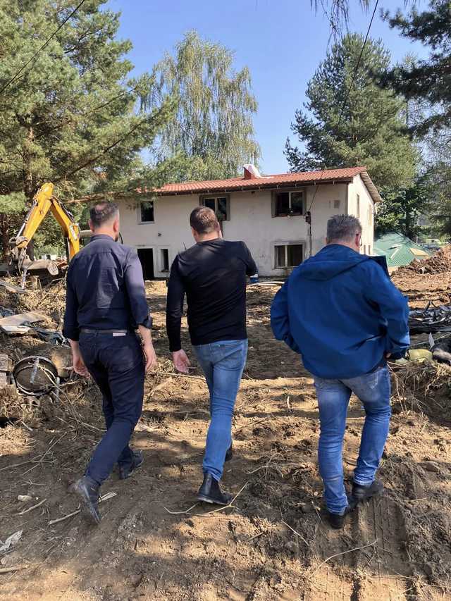 [FOTO] Wicepremier i marszałek województwa odwiedzili powiat kłodzki po powodzi