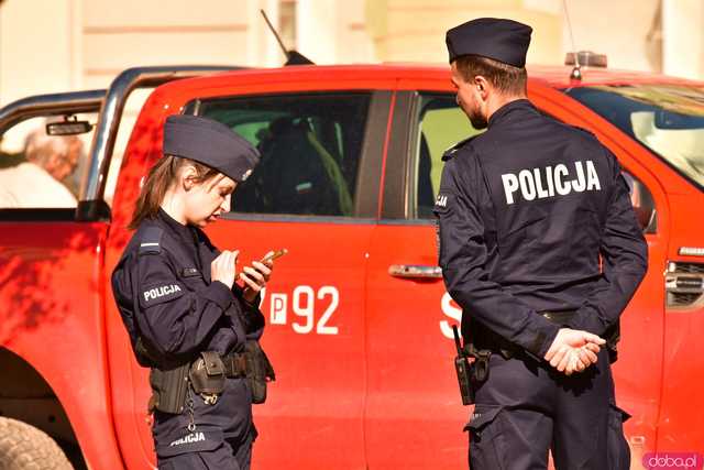 [WIDEO/FOTO] Pomoc jest, ale nie mogę spać, wraca trauma. Jak radzą sobie mieszkańcy Lądka-Zdroju w walce ze skutkami powodzi?