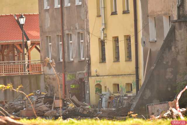 [WIDEO/FOTO] Pomoc jest, ale nie mogę spać, wraca trauma. Jak radzą sobie mieszkańcy Lądka-Zdroju w walce ze skutkami powodzi?