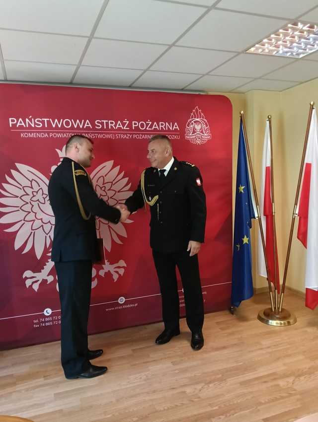 Zmiany kadrowe w kłodzkiej komendzie Straży Pożarnej. Mianowano nowych dowódców i kierownika sekcji [SZCZEGÓŁY]
