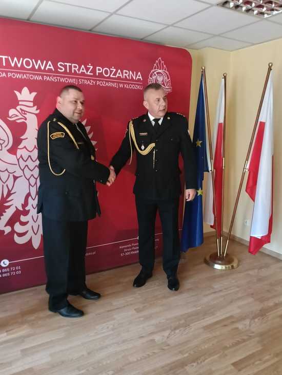 Zmiany kadrowe w kłodzkiej komendzie Straży Pożarnej. Mianowano nowych dowódców i kierownika sekcji [SZCZEGÓŁY]