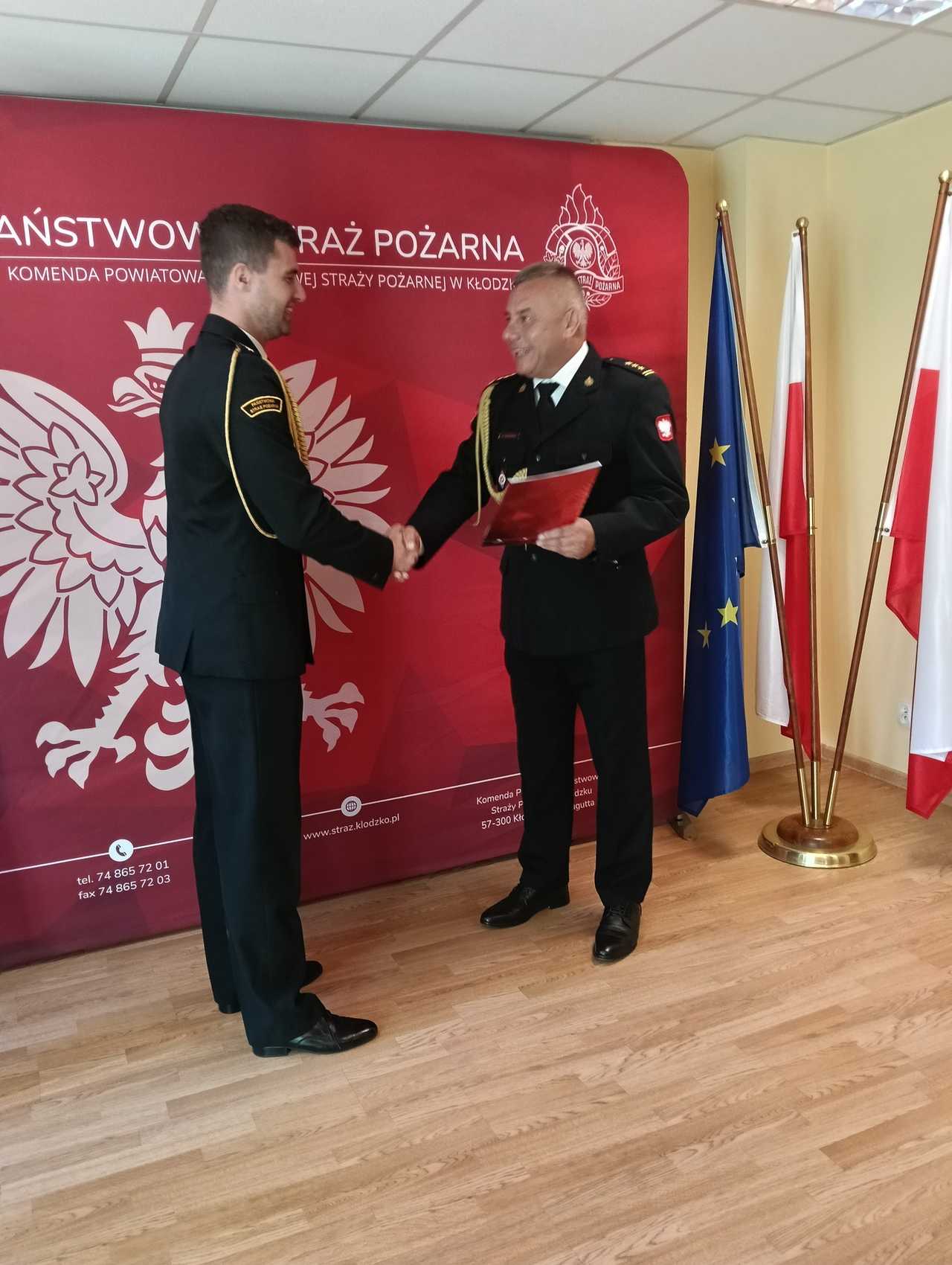 Zmiany kadrowe w kłodzkiej komendzie Straży Pożarnej. Mianowano nowych dowódców i kierownika sekcji [SZCZEGÓŁY]