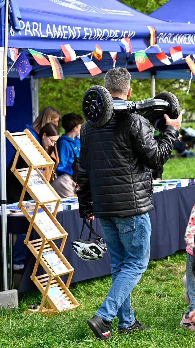 [FOTO] Masa atrakcji na Pikniku Europejskim na Osiedlu Kruczkowskiego w Kłodzku