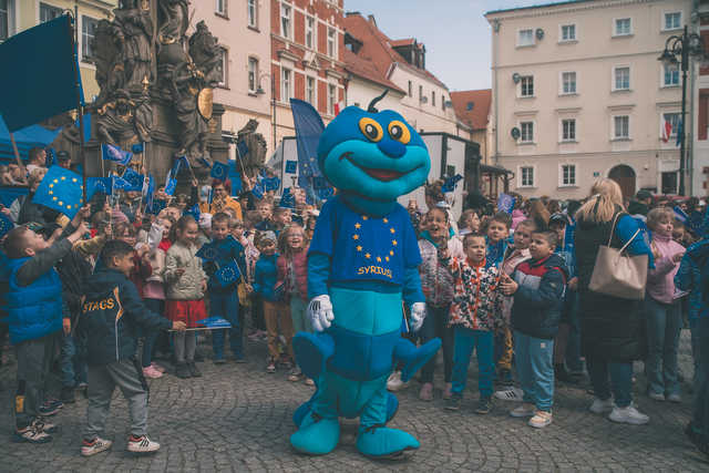 [FOTO] Mieszkańcy Bystrzycy Kłodzkiej świętowali wspólnie Dzień Europy