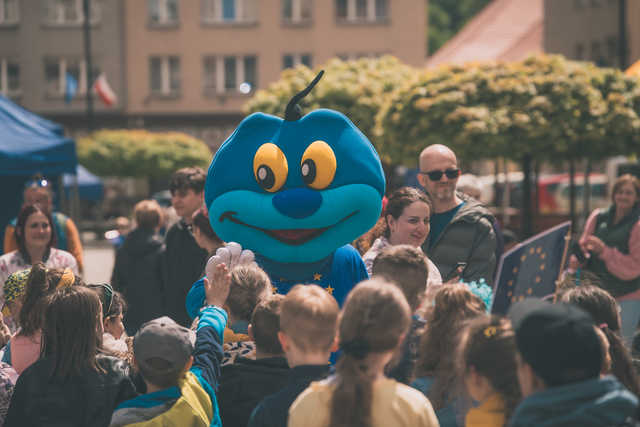 [FOTO] Mieszkańcy Bystrzycy Kłodzkiej świętowali wspólnie Dzień Europy