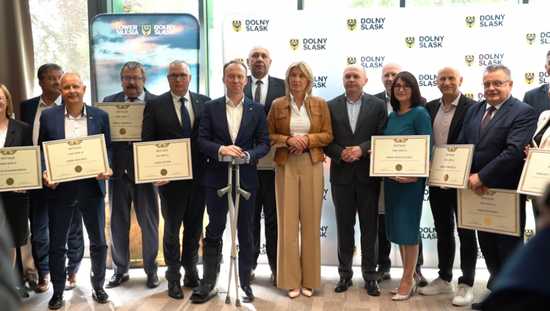 [FOTO] Ponad 1,6 mln złotych na modernizację infrastruktury sportowej w Jaszkowej Dolnej