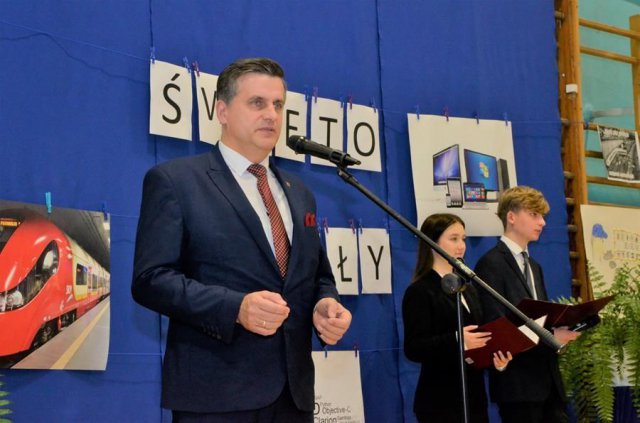 Święto kolejarzy i informatyków w żarowskim Zespole Szkół