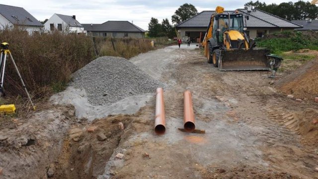 Zakończyły się prace kanalizacyjne na osiedlu domków jednorodzinnych w Żarowie