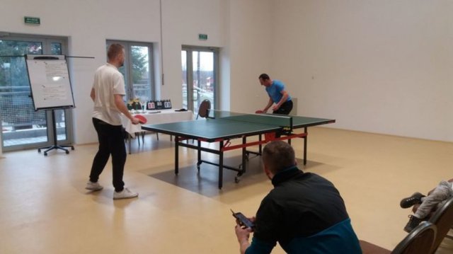 Rywalizowali w ping-ponga w Jaroszowie