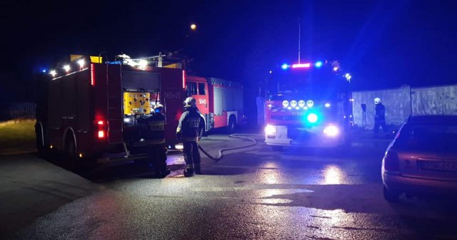 [FOTO] Pożar na terenie byłej cukrowni