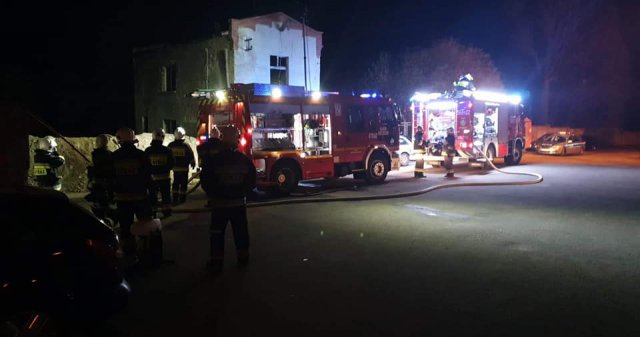 [FOTO] Pożar na terenie byłej cukrowni