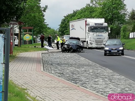 [FOTO] Zderzenie dwóch aut na dk35 w Słotwinie