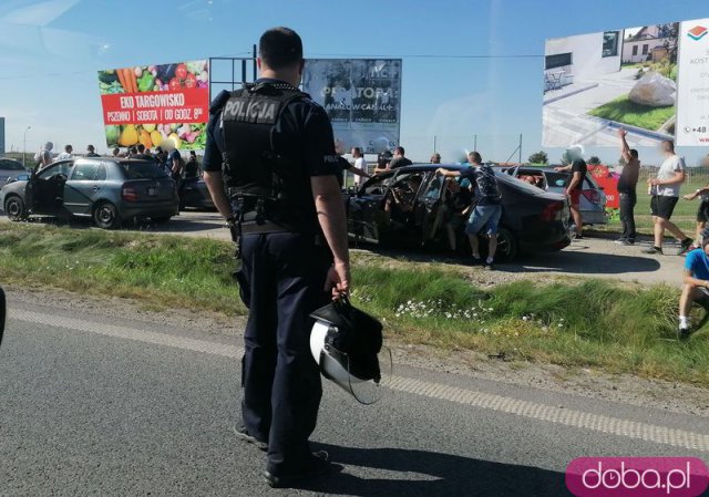 [FOTO] Policja pilnuje chorzowskich kibiców