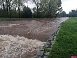 Po ulewnych deszczach podjęto decyzję o konieczności zrzutu wody z zapory w Zagórzu Śląskim. 