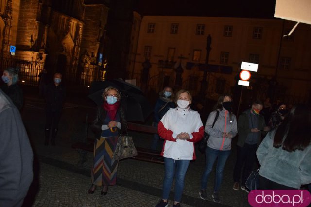 [FOTO, WIDEO] Wasze kaplice, nasze macice - spacer w geście manifestacji w Świdnicy