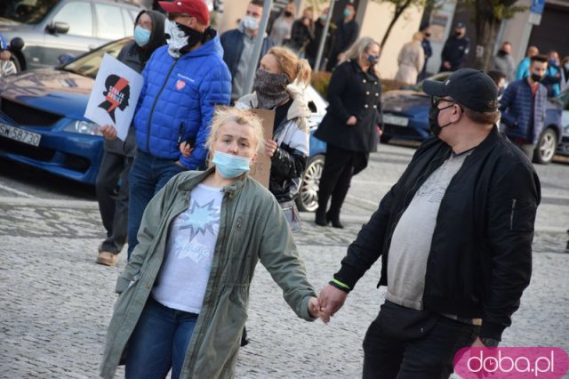 [FOTO, WIDEO] Żadna z nas nie jest za cywilizacją śmierci - manifestacja w Świebodzicach