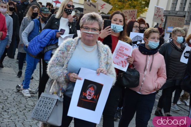 [FOTO, WIDEO] Żadna z nas nie jest za cywilizacją śmierci - manifestacja w Świebodzicach