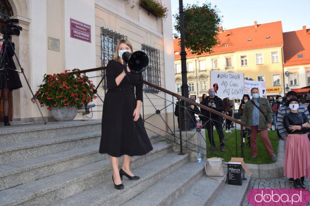 [FOTO, WIDEO] Żadna z nas nie jest za cywilizacją śmierci - manifestacja w Świebodzicach