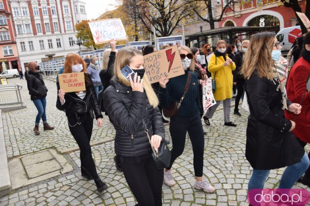 [FOTO, WIDEO] Kobiety nie składają broni