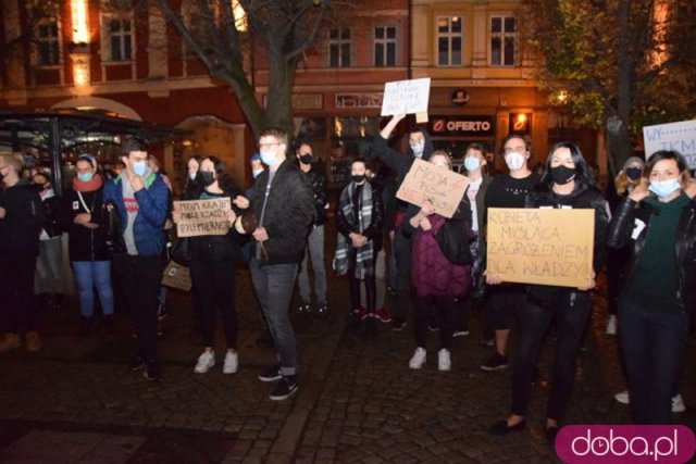 [FOTO] Rewolucja jest kobietą - protest w Świdnicy