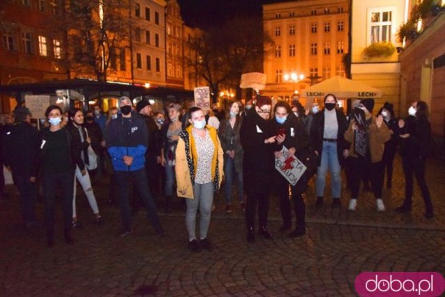 [FOTO] Rewolucja jest kobietą - protest w Świdnicy