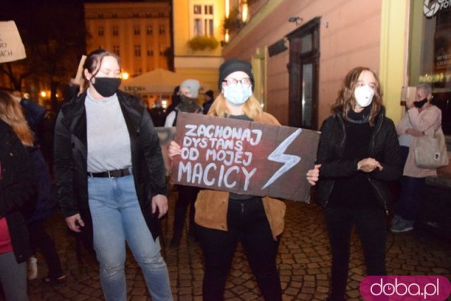 [FOTO] Rewolucja jest kobietą - protest w Świdnicy