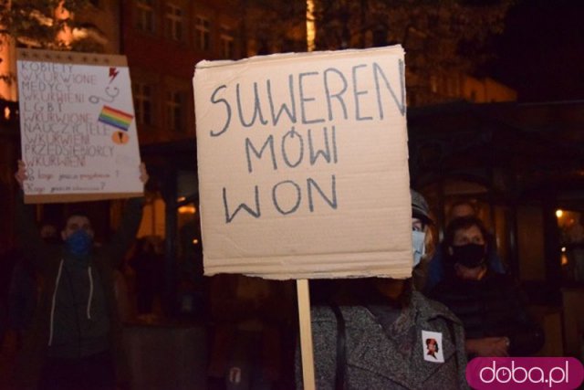 [FOTO] Rewolucja jest kobietą - protest w Świdnicy