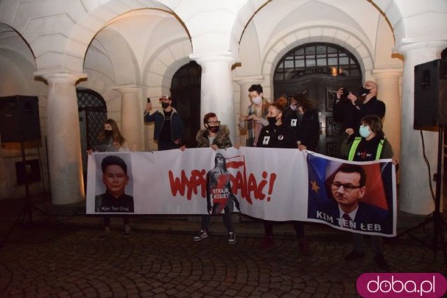 [FOTO] Rewolucja jest kobietą - protest w Świdnicy