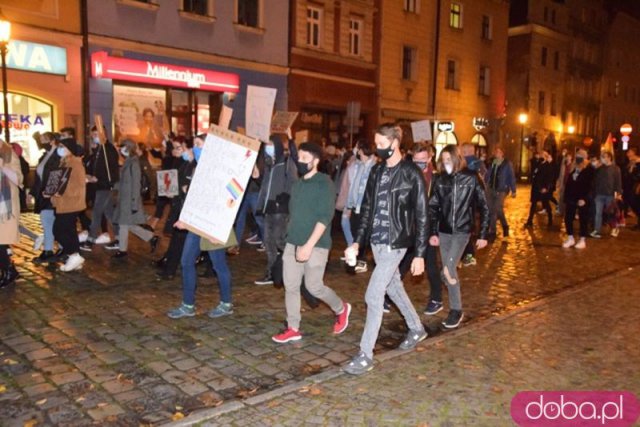 [FOTO] Rewolucja jest kobietą - protest w Świdnicy