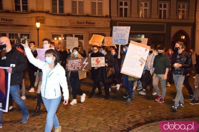 [FOTO] Rewolucja jest kobietą - protest w Świdnicy