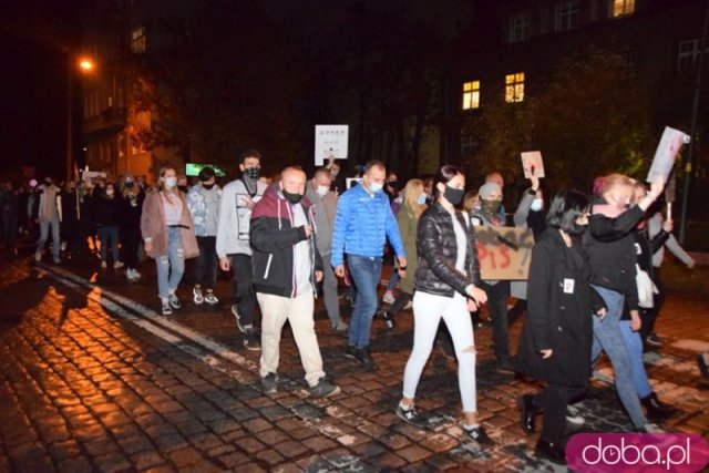 [FOTO] Rewolucja jest kobietą - protest w Świdnicy