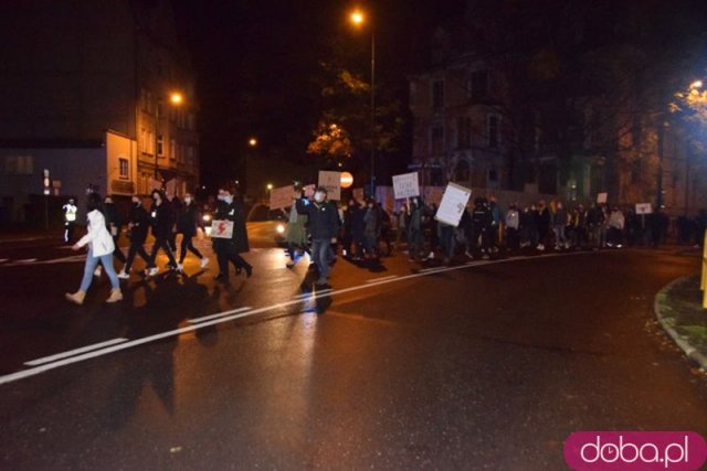 [FOTO] Rewolucja jest kobietą - protest w Świdnicy
