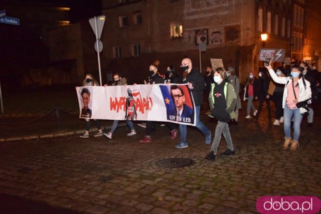 [FOTO] Rewolucja jest kobietą - protest w Świdnicy