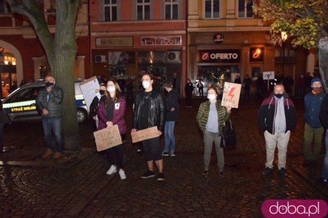 [FOTO] Rewolucja jest kobietą - protest w Świdnicy