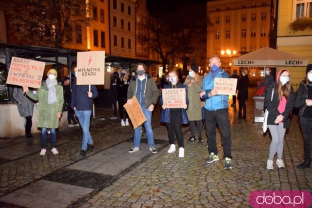 [FOTO] Rewolucja jest kobietą - protest w Świdnicy