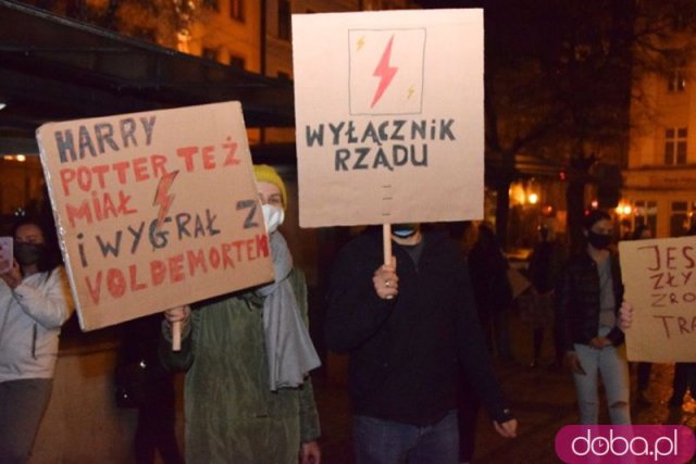 [FOTO] Rewolucja jest kobietą - protest w Świdnicy