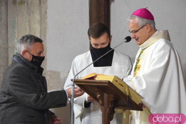 [FOTO] Skromne obchody Święta Niepodległości